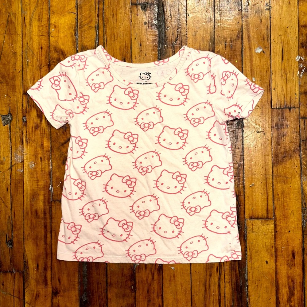 Sanrio Hello Kitty Tee Kids 10 Pink Heads All-Over Print Crew Neck Short Sleeve